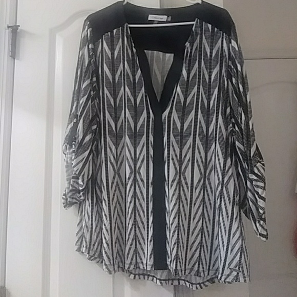 Calvin Klein Tops - Calvin Klein top 2XL black white boho style